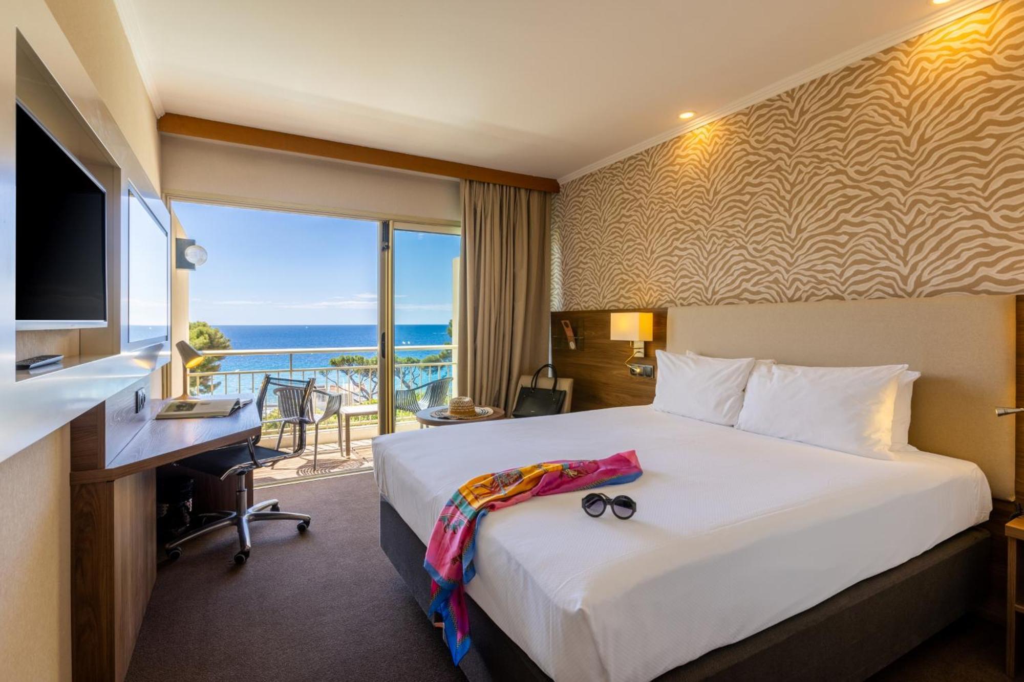 Luxotel Hotel 4*